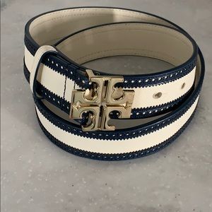 Tory Burch Off White & Navy Belt